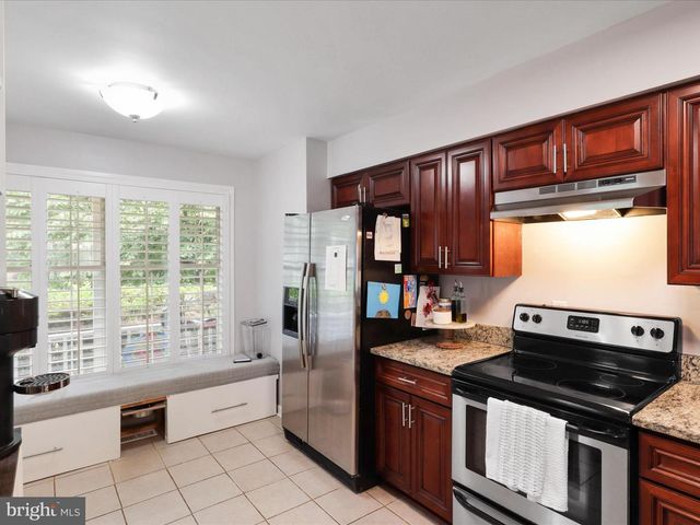 8324 2ND AVE, Vienna, VA 22182