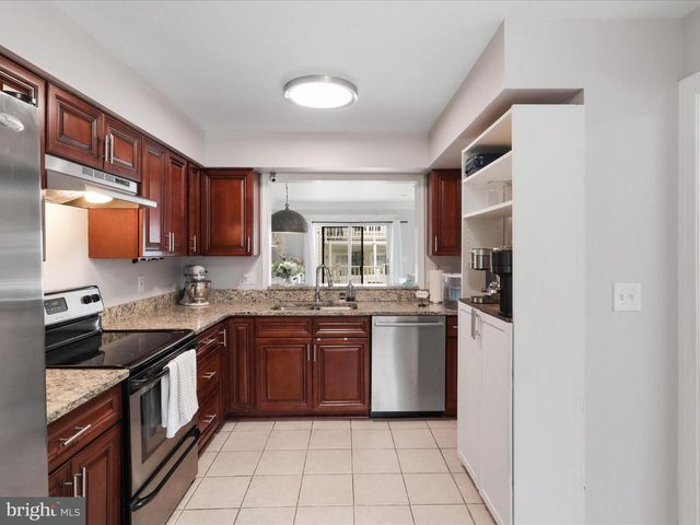 8324 2ND AVE, Vienna, VA 22182