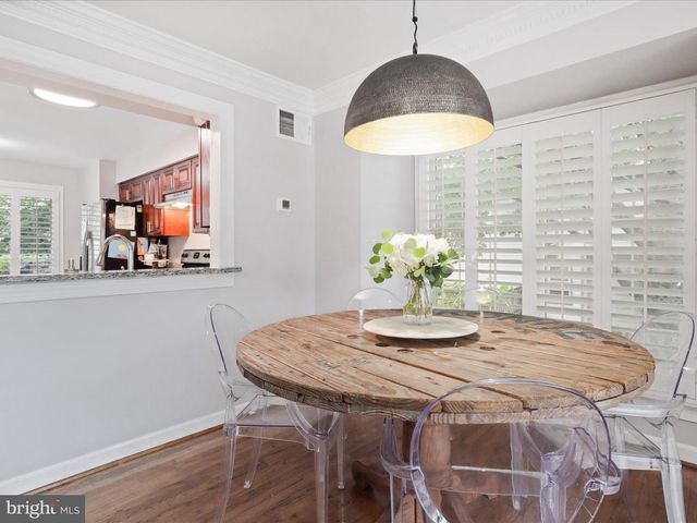 8324 2ND AVE, Vienna, VA 22182