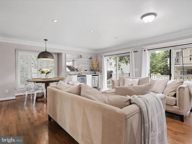 8324 2ND AVE, Vienna, VA 22182