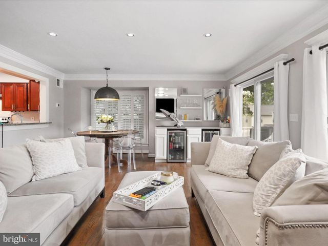 8324 2ND AVE, Vienna, VA 22182