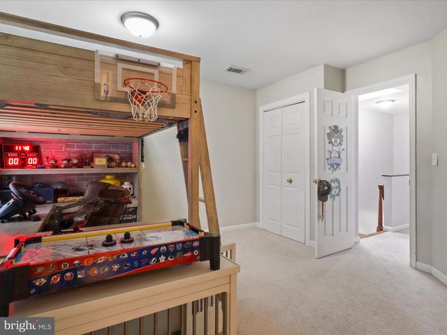 8324 2ND AVE, Vienna, VA 22182