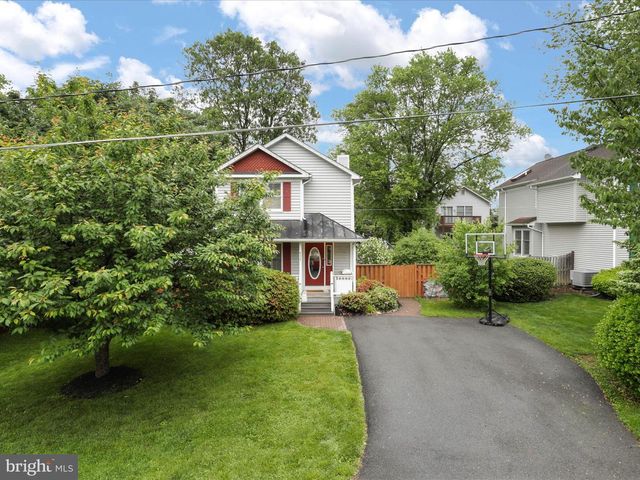 8324 2ND AVE, Vienna, VA 22182