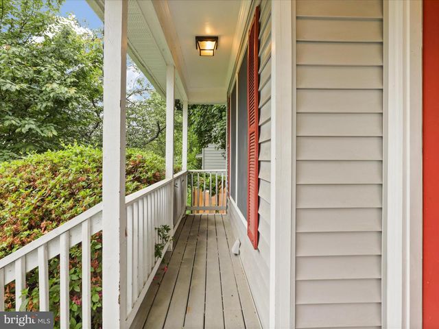 8324 2ND AVE, Vienna, VA 22182