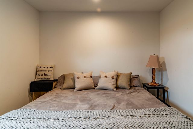 204 C Avenue, Grundy Center, IA 50638