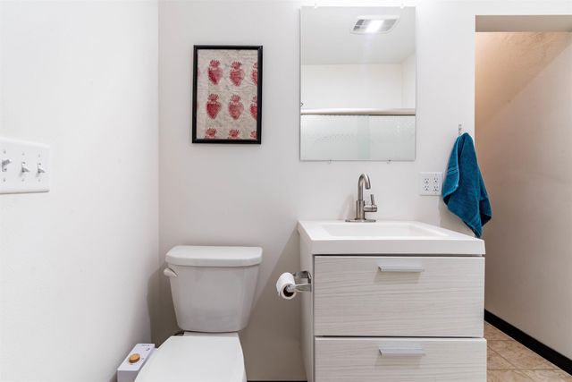 204 C Avenue, Grundy Center, IA 50638