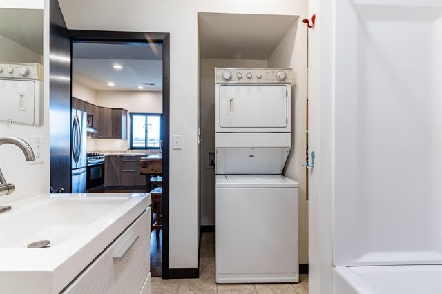 204 C Avenue, Grundy Center, IA 50638