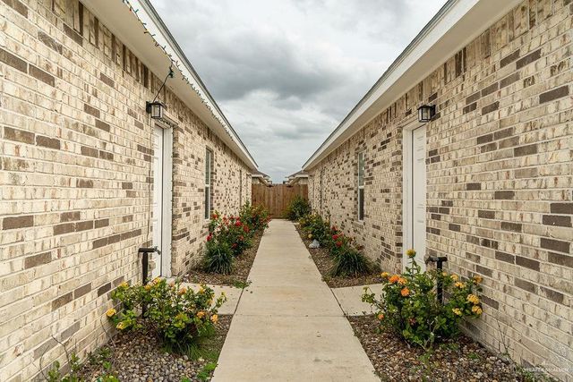 913 W Mahala Avenue, Mission, TX 78573