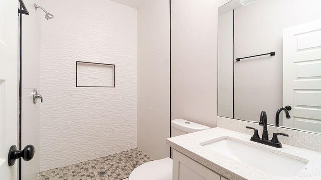 913 W Mahala Avenue, Mission, TX 78573