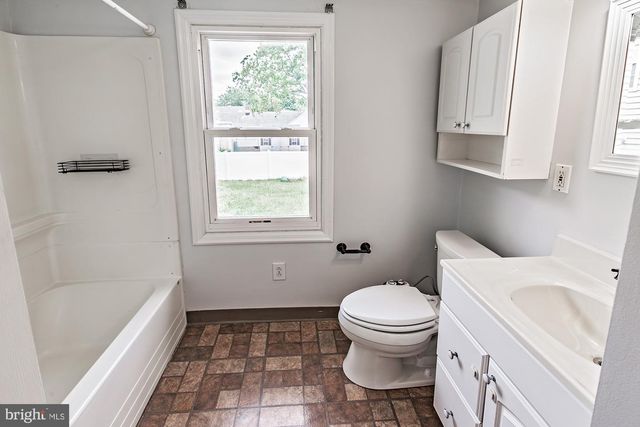 3904 ELMWOOD ST, Wilmington, DE 19808