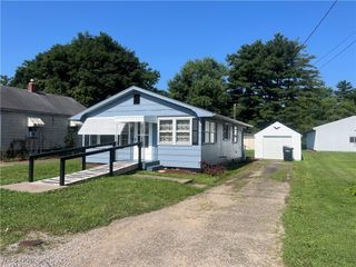 1049 Benjamin Avenue, Zanesville, OH 43701