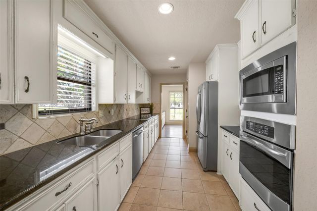 18120 County Road 127, Pearland, TX 77581