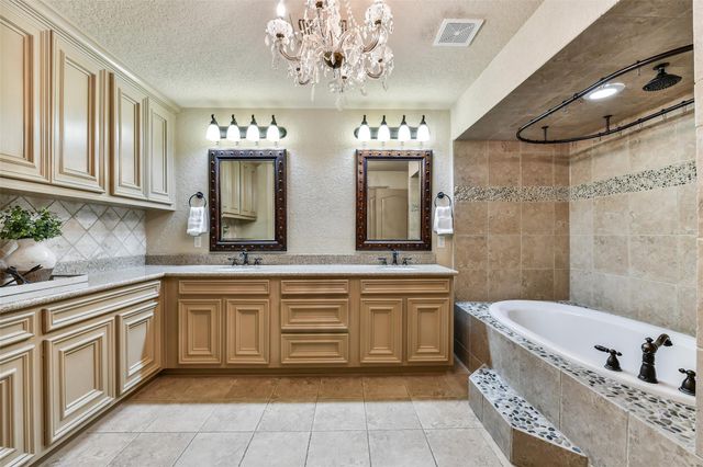 18120 County Road 127, Pearland, TX 77581