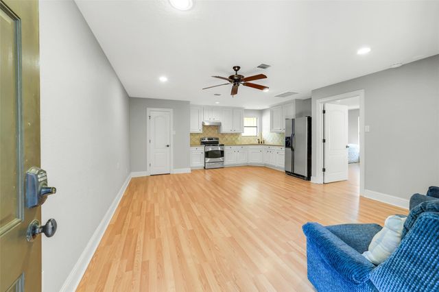 18120 County Road 127, Pearland, TX 77581