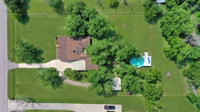 18120 County Road 127, Pearland, TX 77581