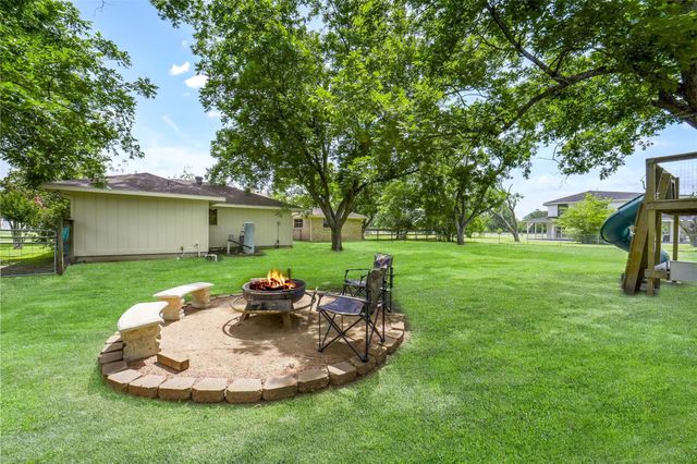 18120 County Road 127, Pearland, TX 77581