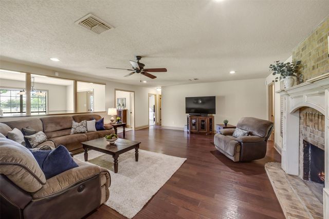 18120 County Road 127, Pearland, TX 77581