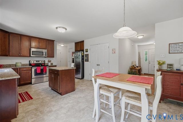1905 Lower Mill Rd, Powhatan, VA 23139