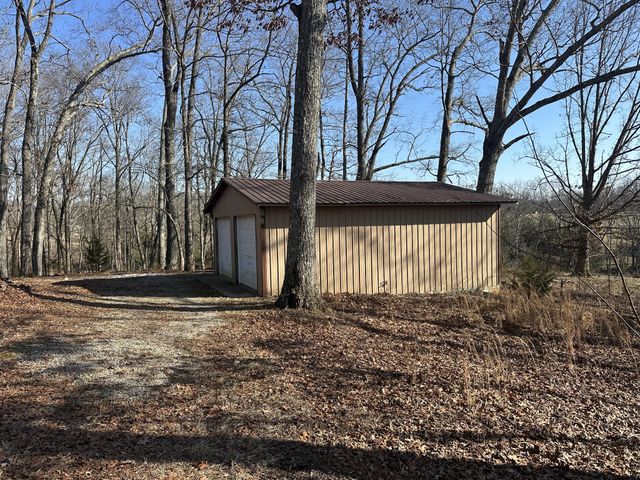 2089 Pettit Cove Rd, Quebeck, TN 38579