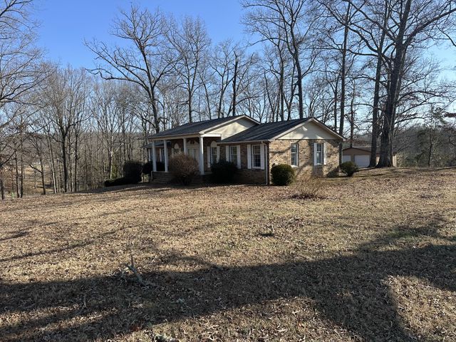 2089 Pettit Cove Rd, Quebeck, TN 38579
