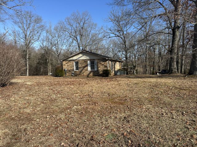 2089 Pettit Cove Rd, Quebeck, TN 38579