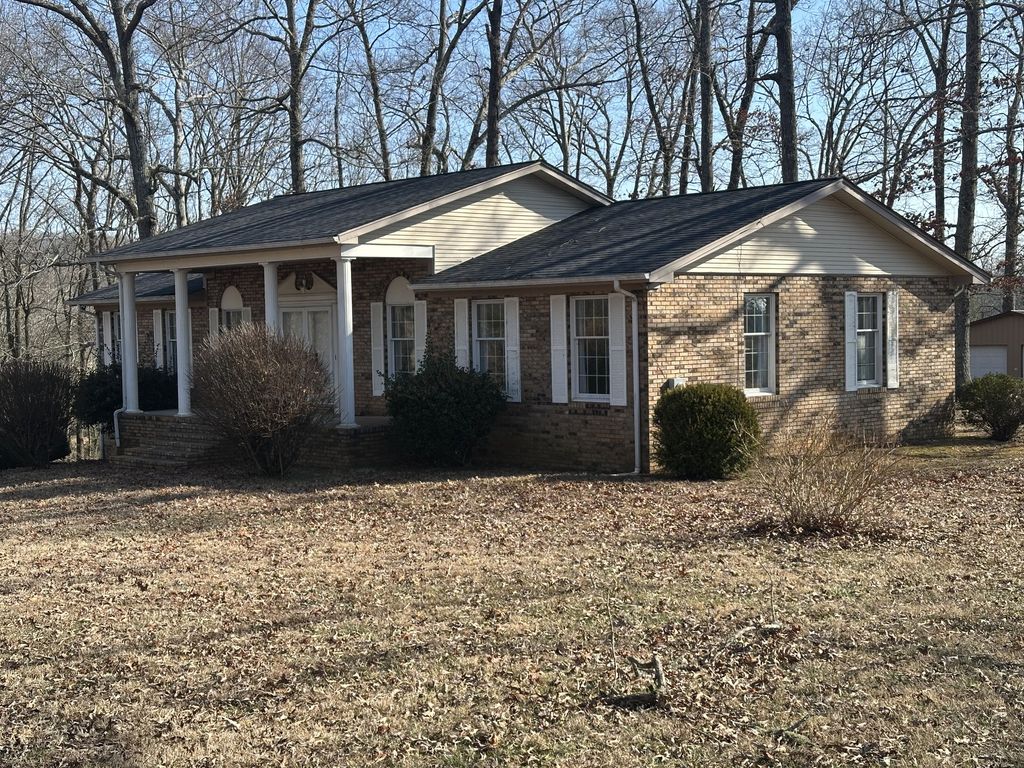 2089 Pettit Cove Rd, Quebeck, TN 38579