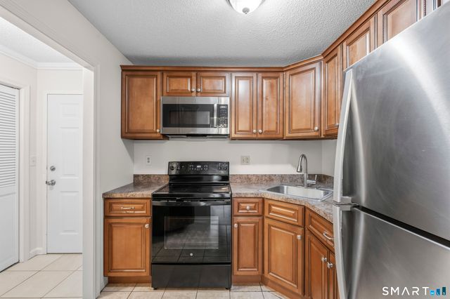 421 Tolland Street 217, East Hartford, CT 06108