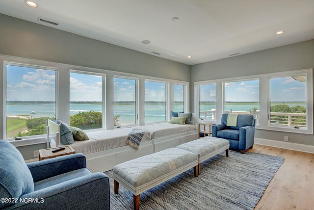 5 Oyster Catcher Road, Wilmington, NC 28411