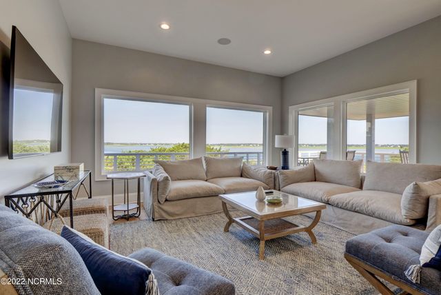 5 Oyster Catcher Road, Wilmington, NC 28411