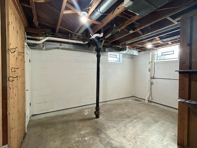 306 Madison Avenue S, Edina, MN 55343