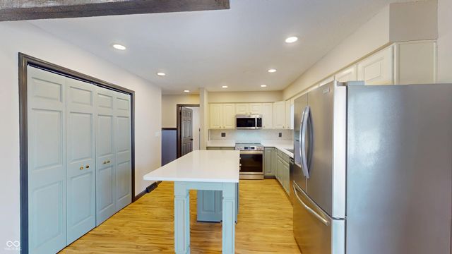 1054 Cambridge Drive, Greenwood, IN 46142