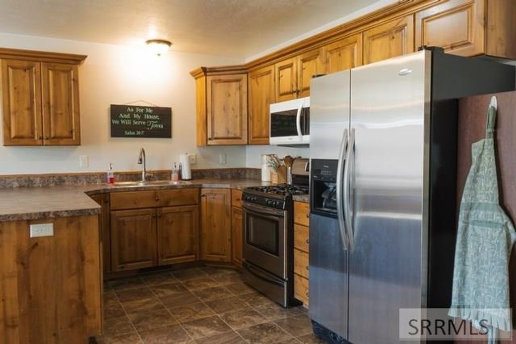 Image 10 of property listing at 115 S 4th W, Rexburg, ID 83440