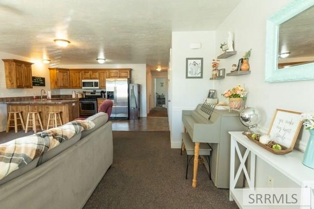 Image 8 of property listing at 115 S 4th W, Rexburg, ID 83440