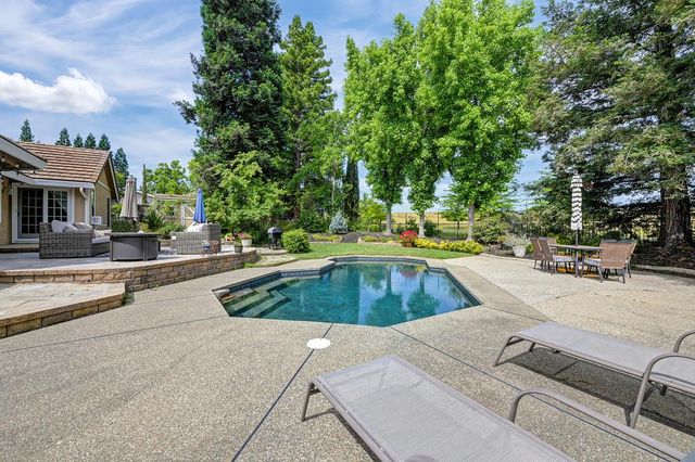 6722 Pera Dr, Rancho Murieta, CA 95683