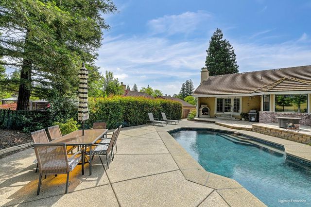 6722 Pera Dr, Rancho Murieta, CA 95683