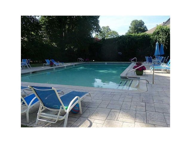 401 Bellevue Avenue 303, Newport, RI 02840
