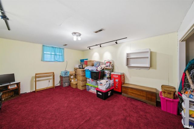 6221 E GLENDALE Avenue, Chillicothe, IL 61523