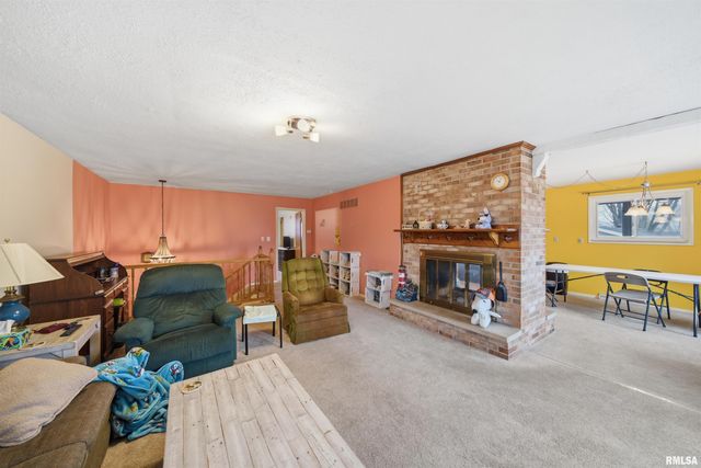 6221 E GLENDALE Avenue, Chillicothe, IL 61523