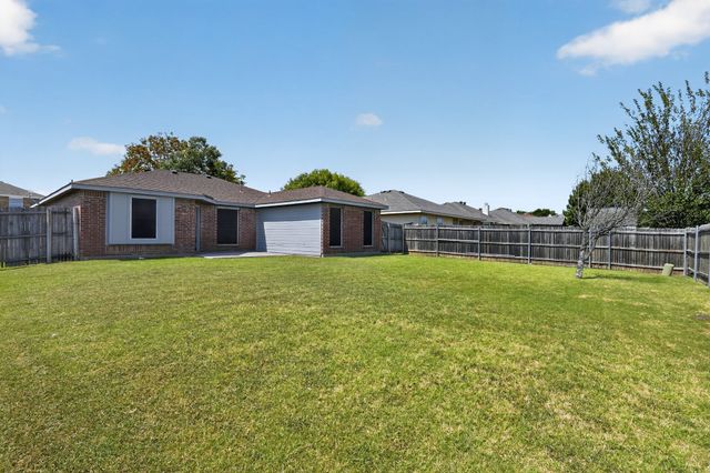 419 Murphy Road, Burleson, TX 76028