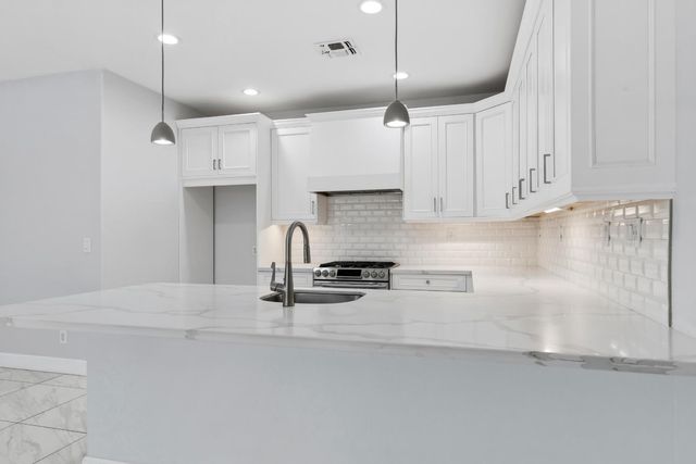 2343 Marina Glen Way, Sacramento, CA 95833