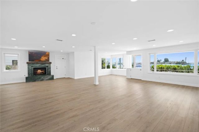112 S Bay Front, Newport Beach, CA 92662