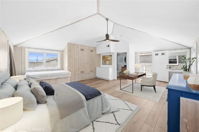 112 S Bay Front, Newport Beach, CA 92662