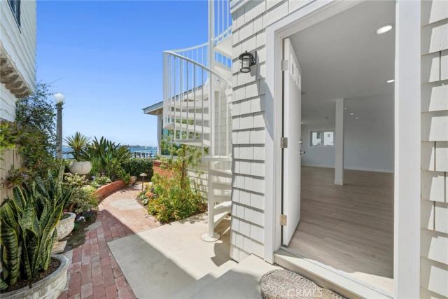 112 S Bay Front, Newport Beach, CA 92662