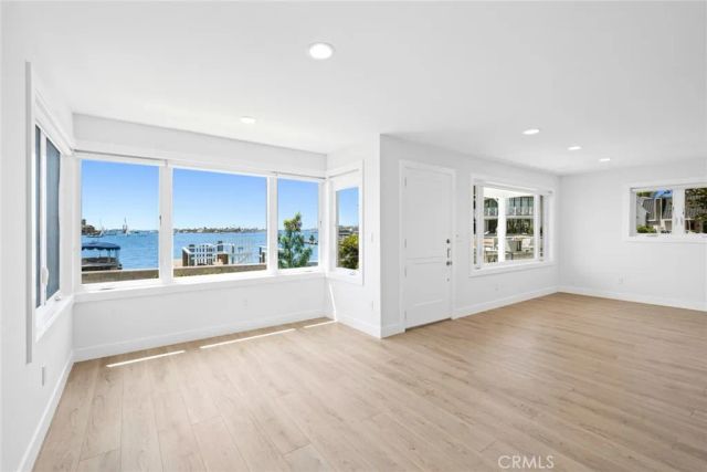 112 S Bay Front, Newport Beach, CA 92662