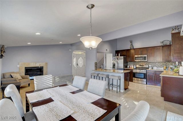 1729 East Desert Inn Road, Las Vegas, NV 89169