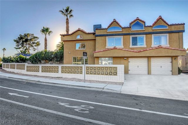 1729 East Desert Inn Road, Las Vegas, NV 89169