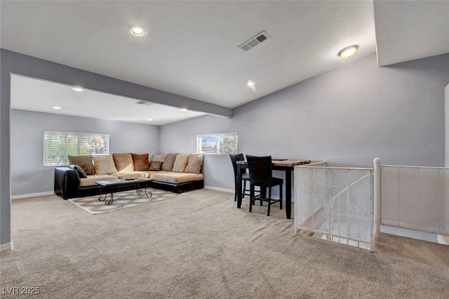 1729 East Desert Inn Road, Las Vegas, NV 89169