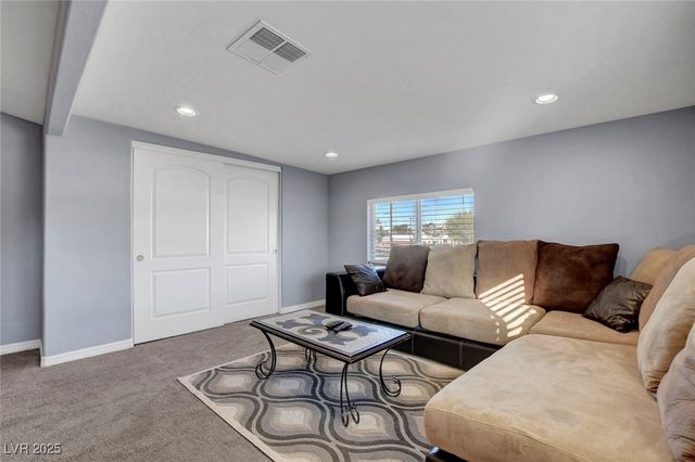 1729 East Desert Inn Road, Las Vegas, NV 89169