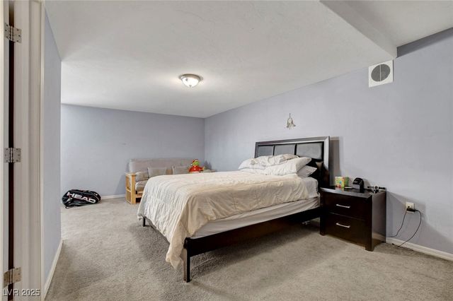 1729 East Desert Inn Road, Las Vegas, NV 89169