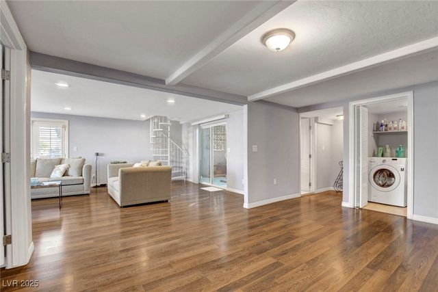 1729 East Desert Inn Road, Las Vegas, NV 89169